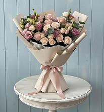 Букет цветов из:  Розы и Лизиантусы в Архангельском Тульской области