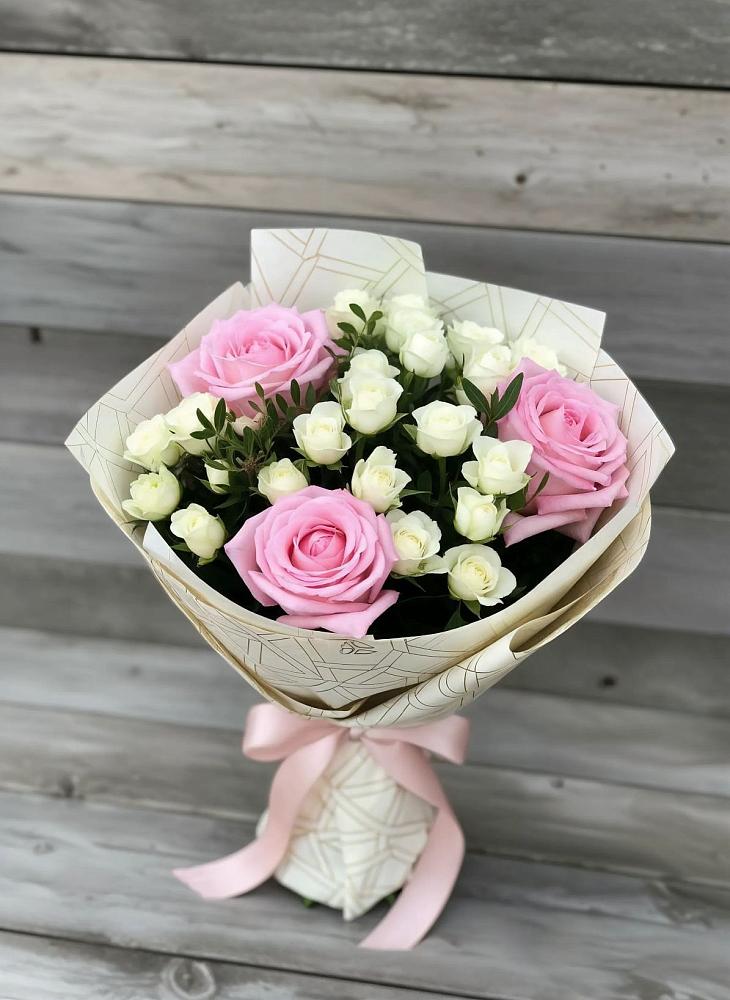 Букет цветов из: Розы в Архангельском Тульской области