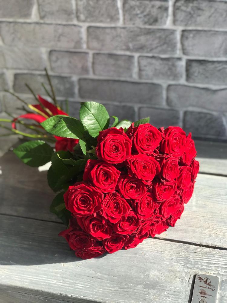 Букет Красные розы Фридом в Архангельском Тульской области