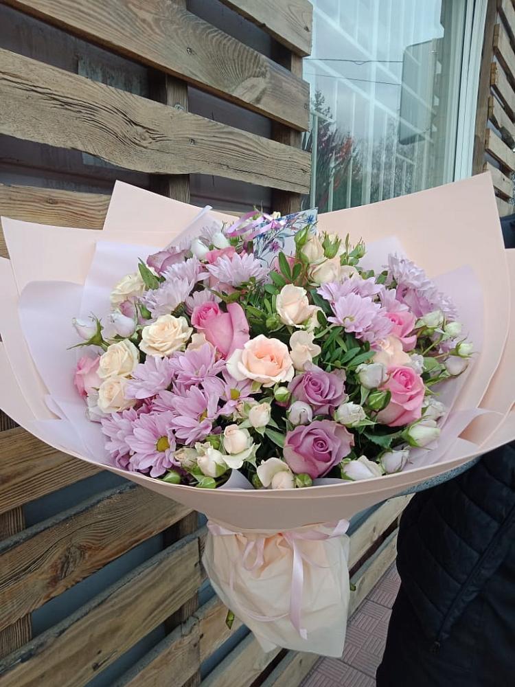 Букет цветов из: Розы и Хризантемы в Архангельском Тульской области