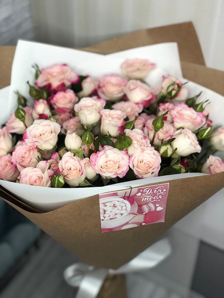 Букет цветов из: Розы в Архангельском Тульской области