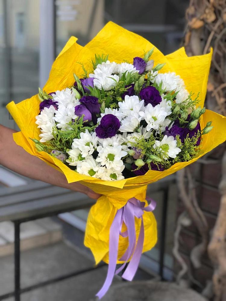 Букет цветов из: Ирисы, Хризантемы и Ромашки в Архангельском Тульской области