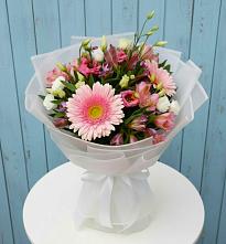 Букет цветов из:  Герберы, Альстромерии и Лизиантусы #REPLACE_PRED# Архангельском Тульской области