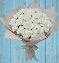 Букет цветов из:  Гвоздики в Архангельском Тульской области